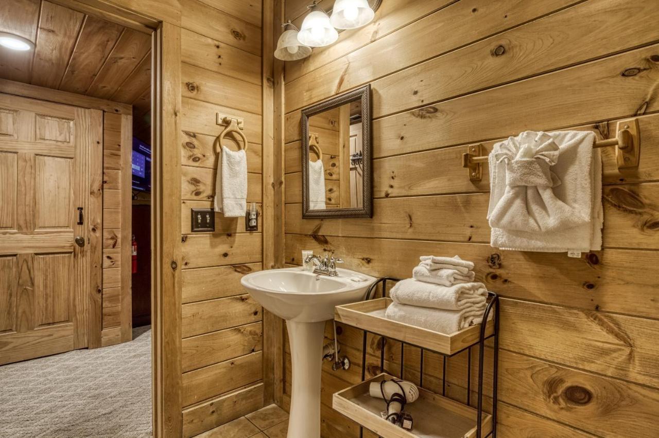 Bridgewood Cabin, Hot Tub, 1089 Of Free Attraction Tickets For Each Paid Day, Dollywood And More! Pigeon Forge Buitenkant foto