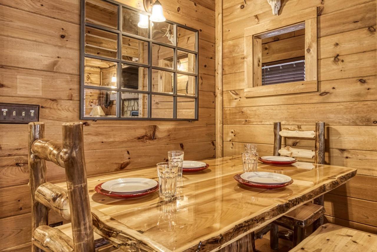 Bridgewood Cabin, Hot Tub, 1089 Of Free Attraction Tickets For Each Paid Day, Dollywood And More! Pigeon Forge Buitenkant foto
