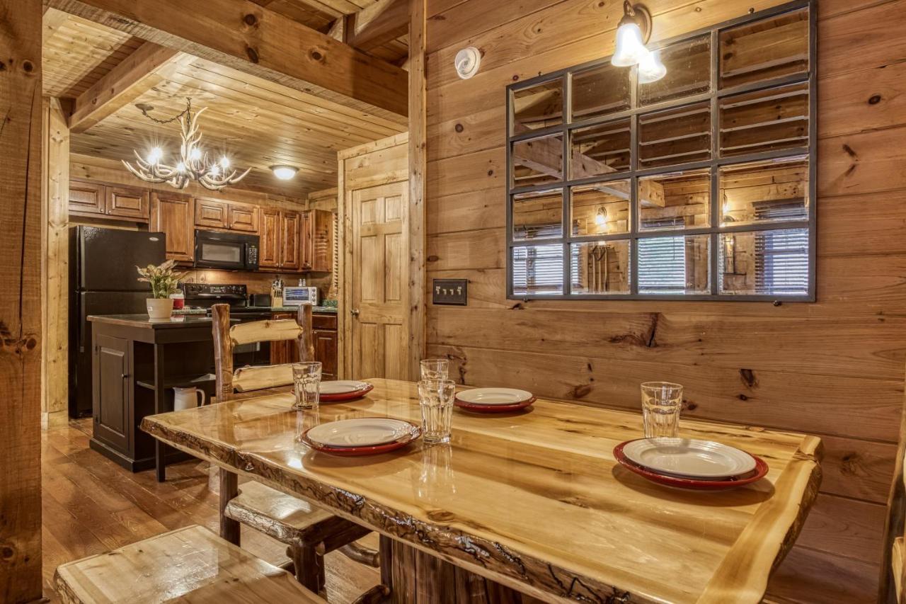 Bridgewood Cabin, Hot Tub, 1089 Of Free Attraction Tickets For Each Paid Day, Dollywood And More! Pigeon Forge Buitenkant foto